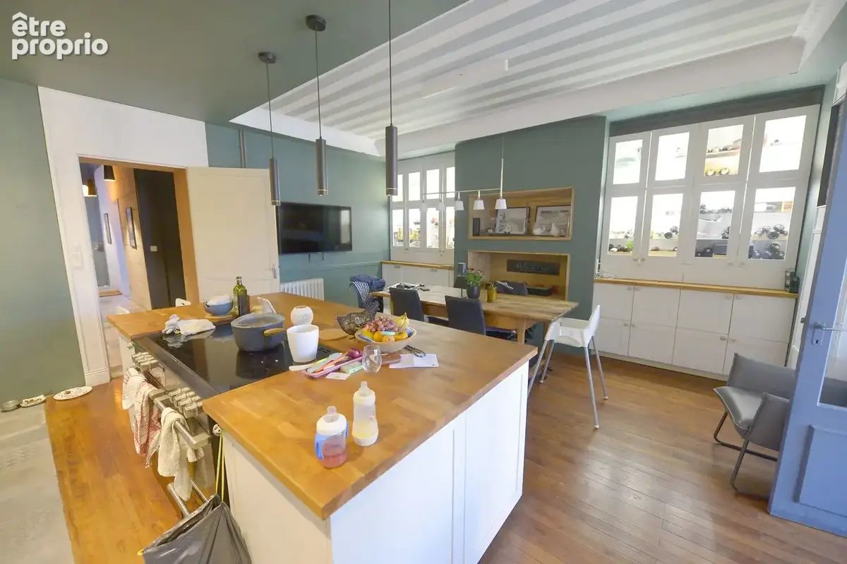 Maison 275 m² à Cozes  - photo 2