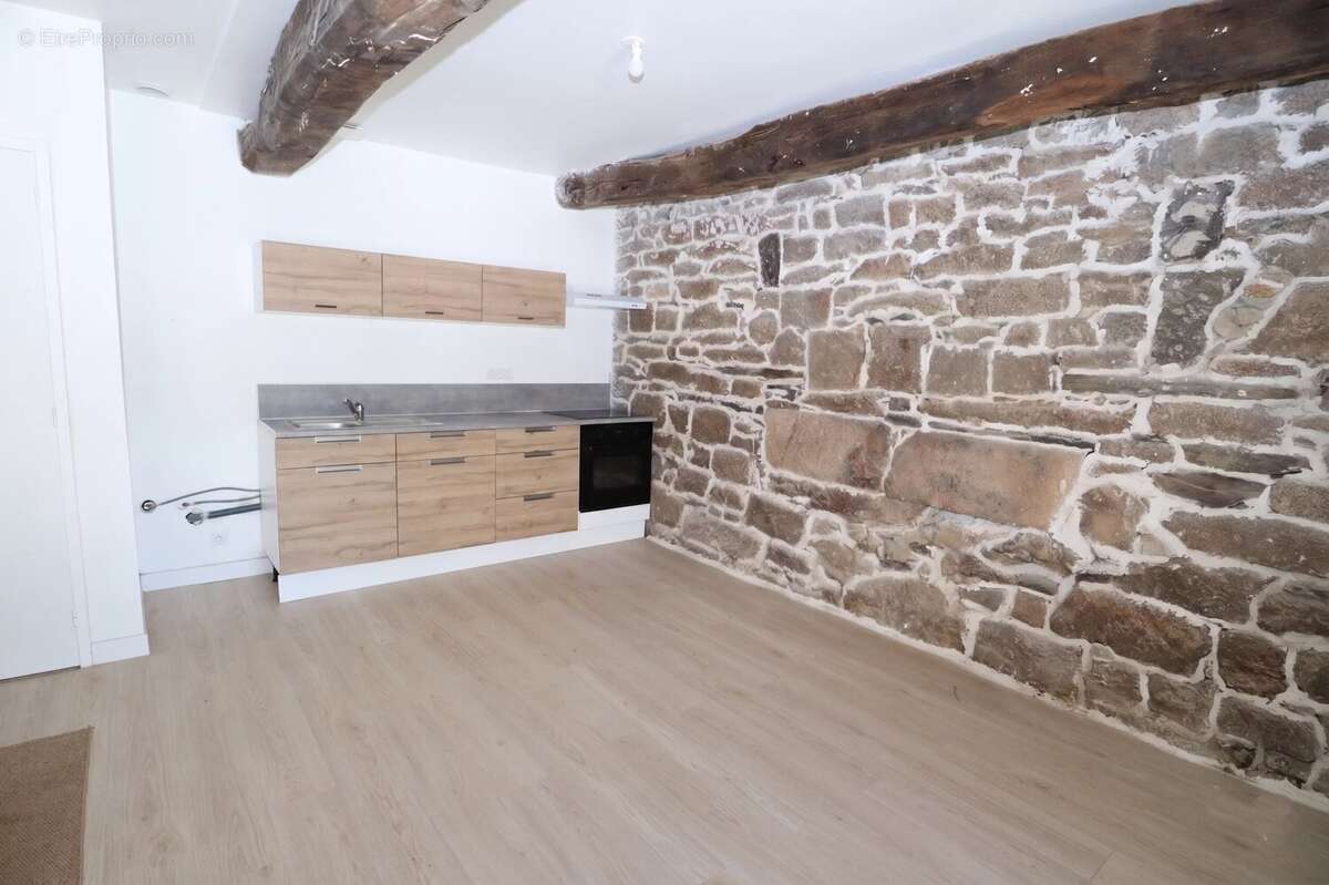 Maison à GLOMEL