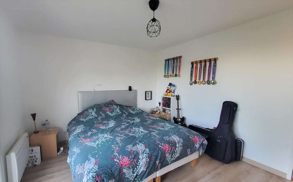 Maison à SAINT-GEORGES-DES-GARDES