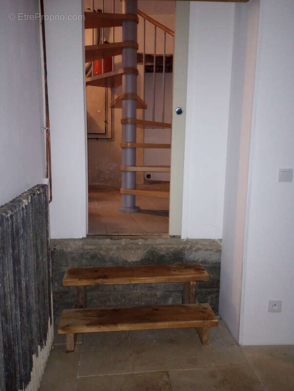 local commercial avec appartement à vendre AIRVAULT (79) - photo 5