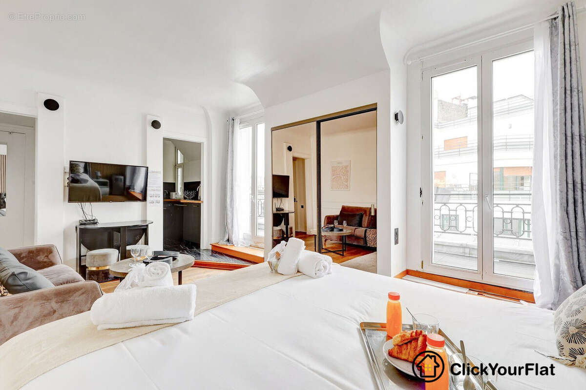 Appartement à PARIS-8E