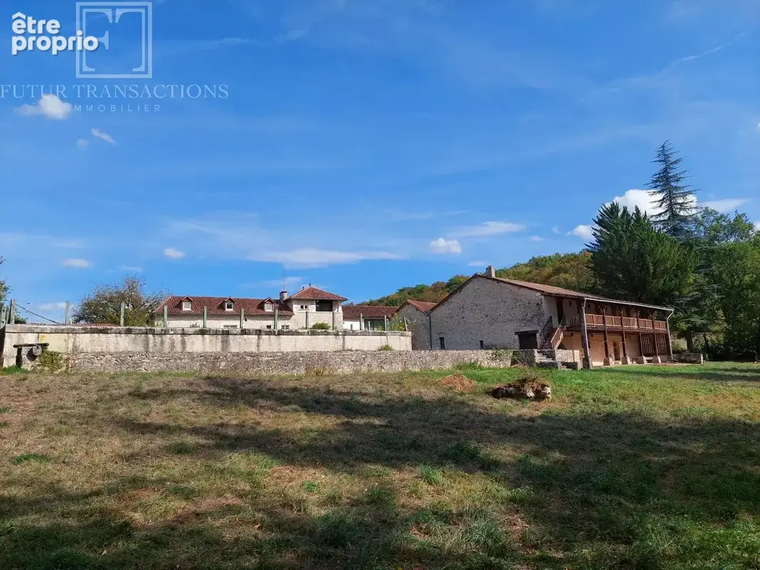 Propriété isolée sur 88 ha et étang - photo 10