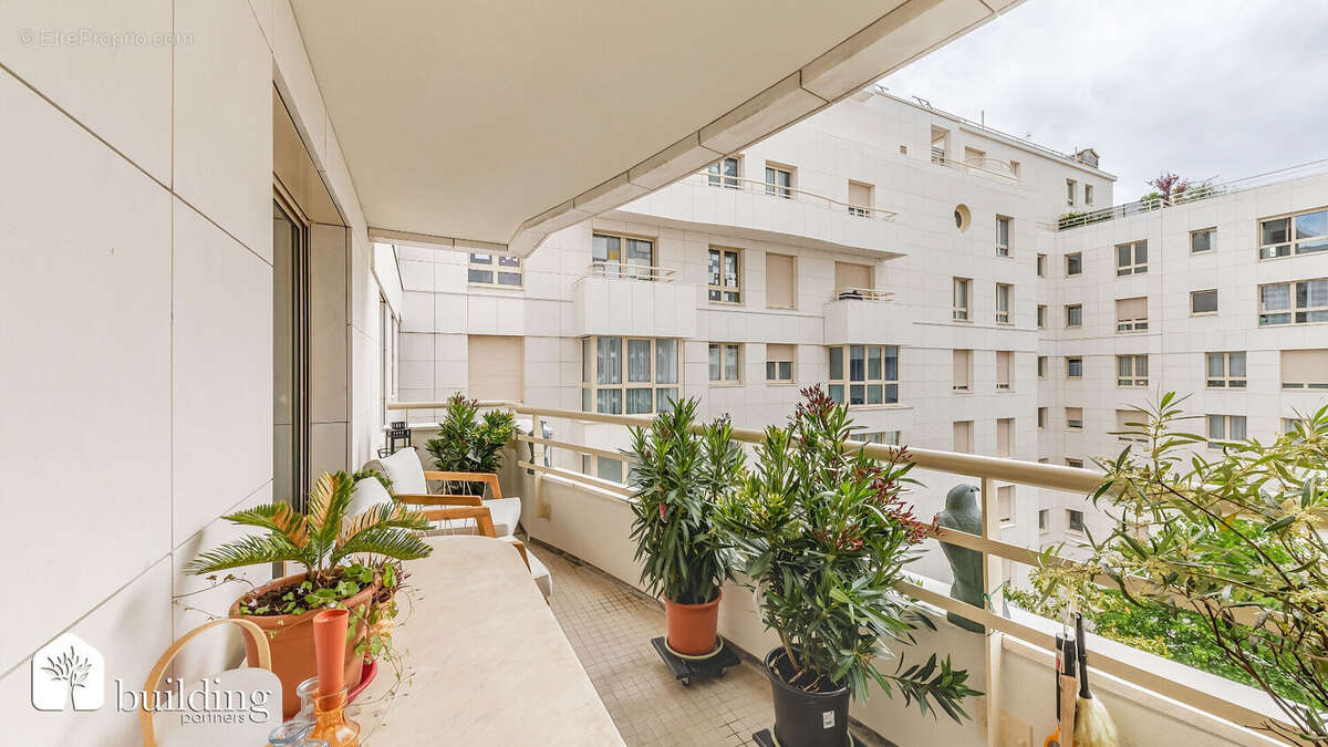 A vendre - Levallois Greffulhe - Appartement 3 pièces de 70,85 m² + balcons 14.18m² - photo 4