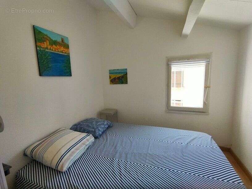 Grau d'agde - maison renovée et meublée - t2 + mezzanine en rez-de-jardin terrasse - 2 pièces - chambre cabine- stationnement mo - photo 4