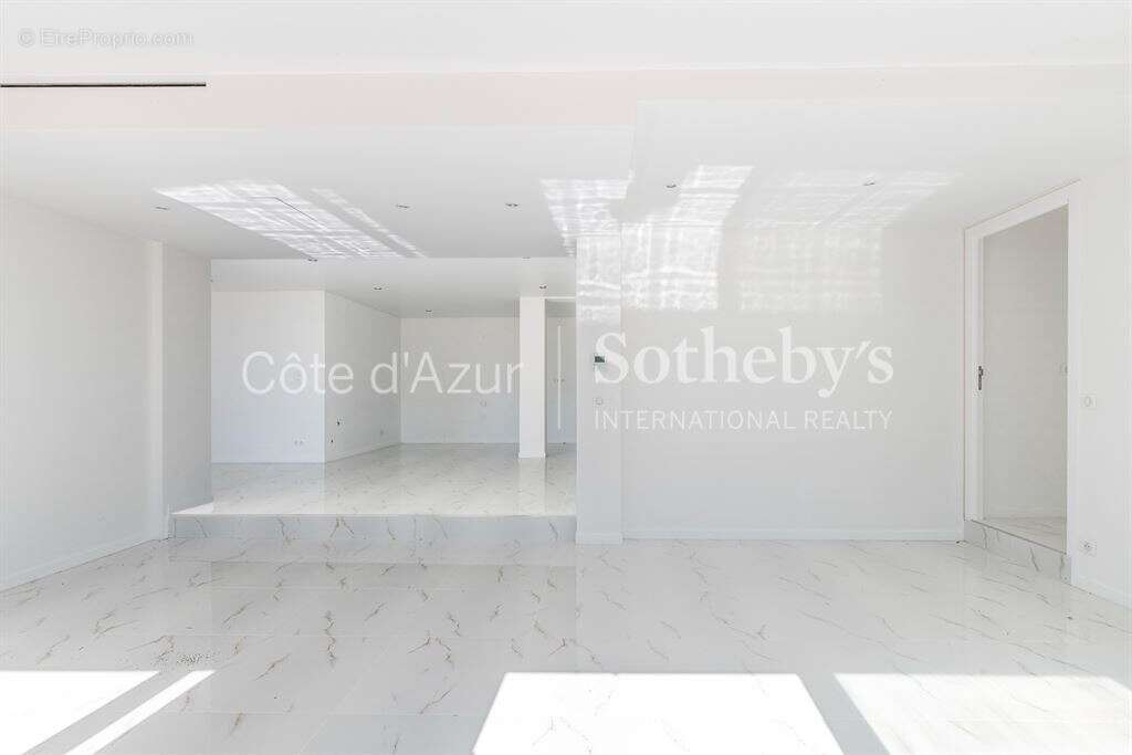 Appartement à LA TURBIE