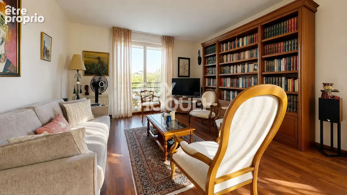 St cyr - 3 pieces - 81.70 m2 - photo 4