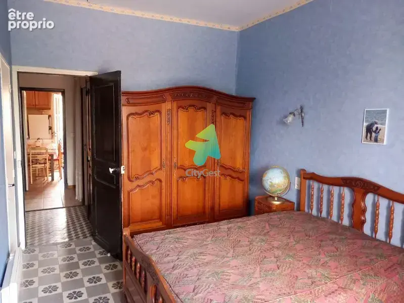 Maison a renover avec remises et cour, terrasses - photo 10