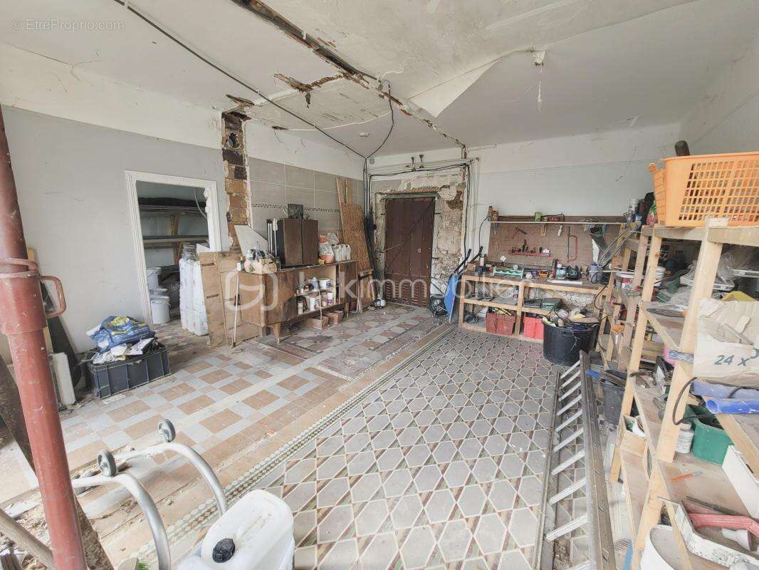 Maison à VILLETHIERRY