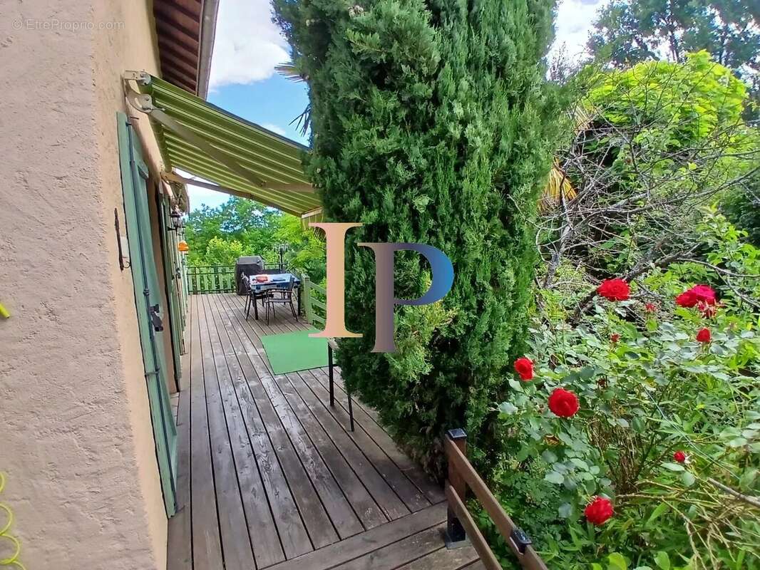 Maison 210 m² à Charlieu  - photo 3