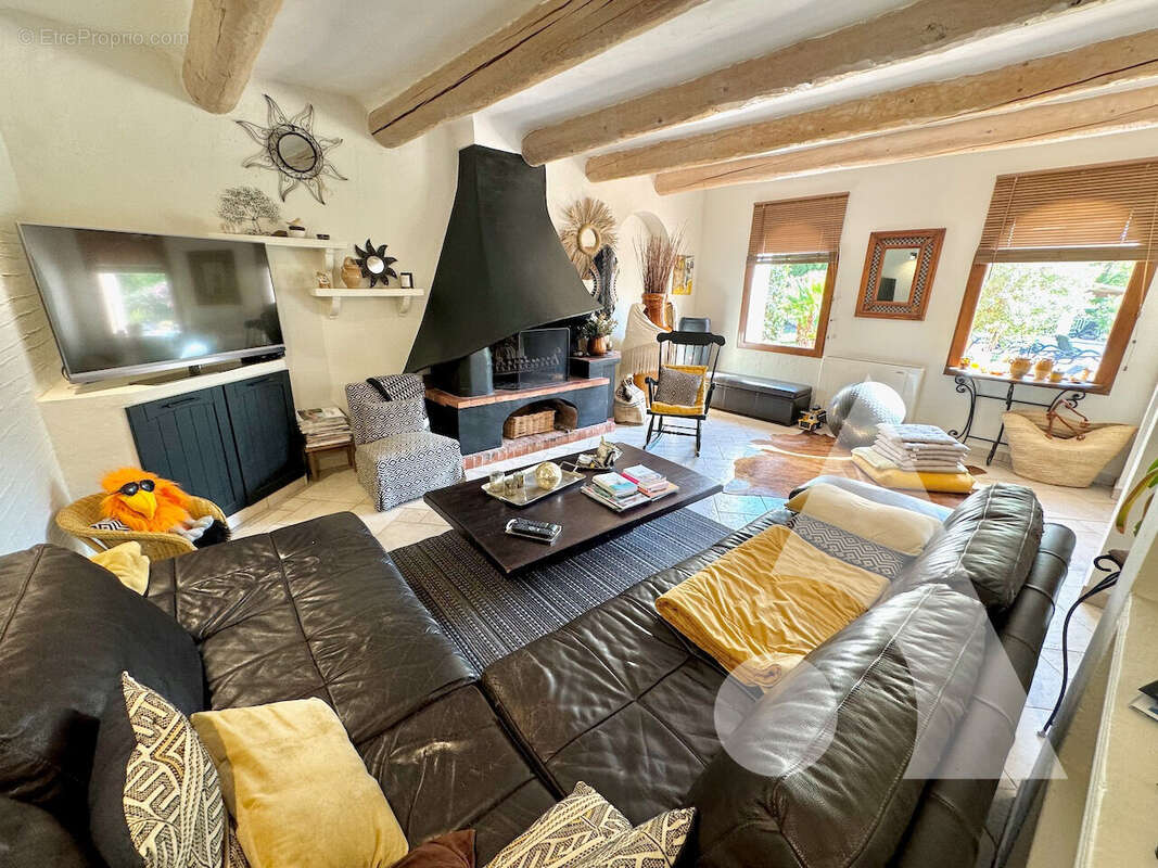 Maison à VILLECROZE