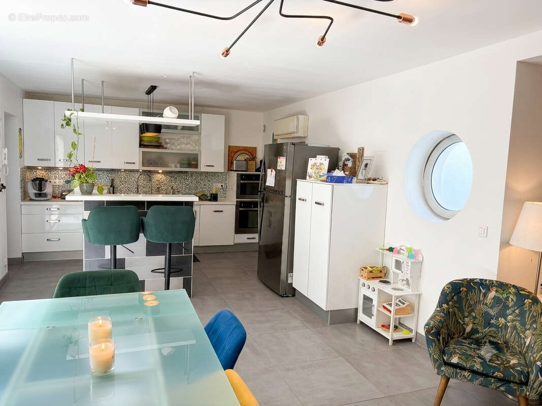 Dans un ancien relais postal, atypique Maison indépendante en 2ème ligne + Appartement T3 - photo 8