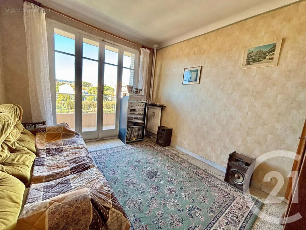 Appartement à LE CANNET