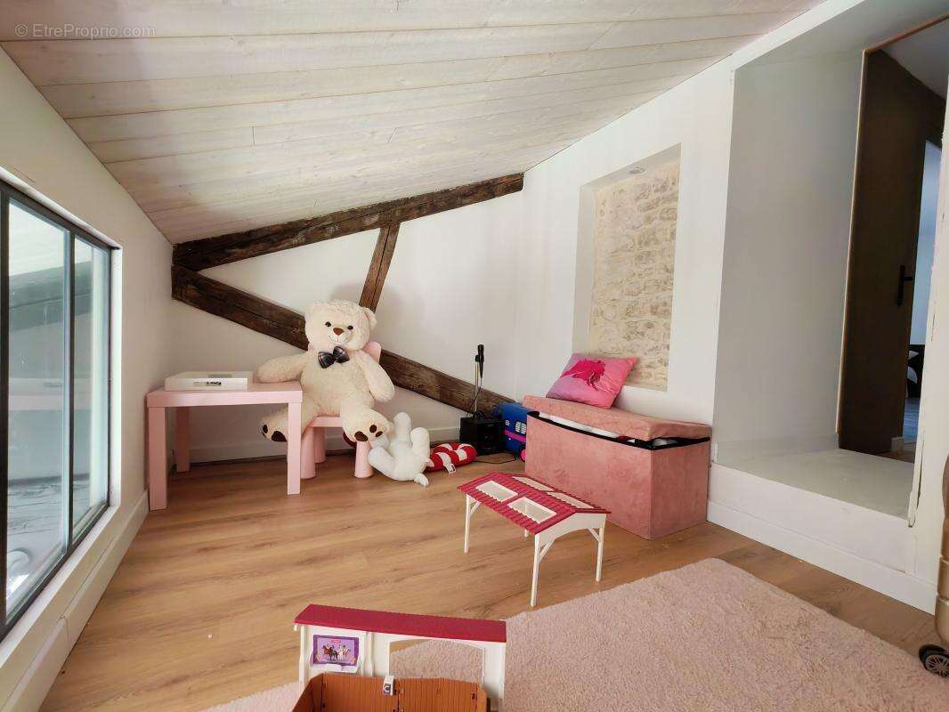 Maison à CROIX-CHAPEAU