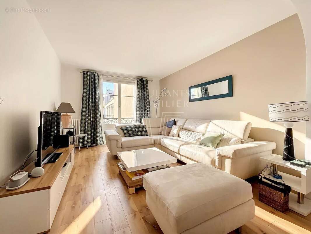 Rue spontini / 5e etage / parfait état - photo 2