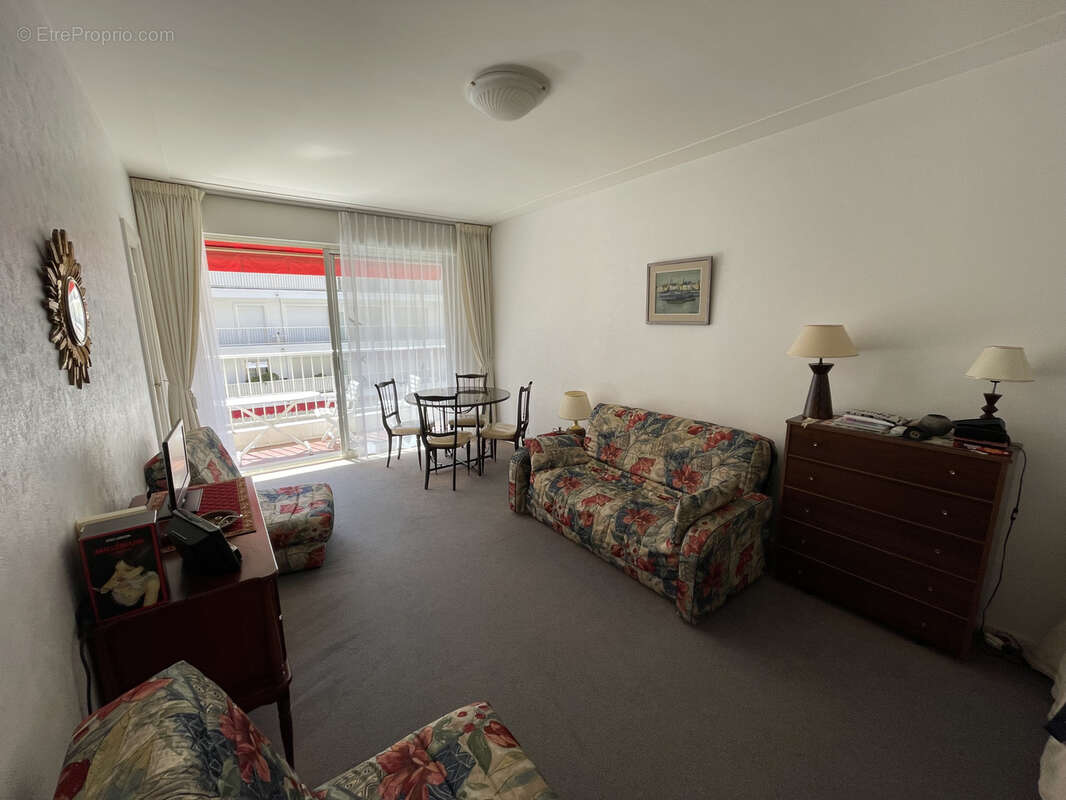 BAISSE DE PRIX ! EXCLUSIVITE T1-Balcon -Menton Garavan en étage élevée dans une résidence de standing- Cave - photo 9