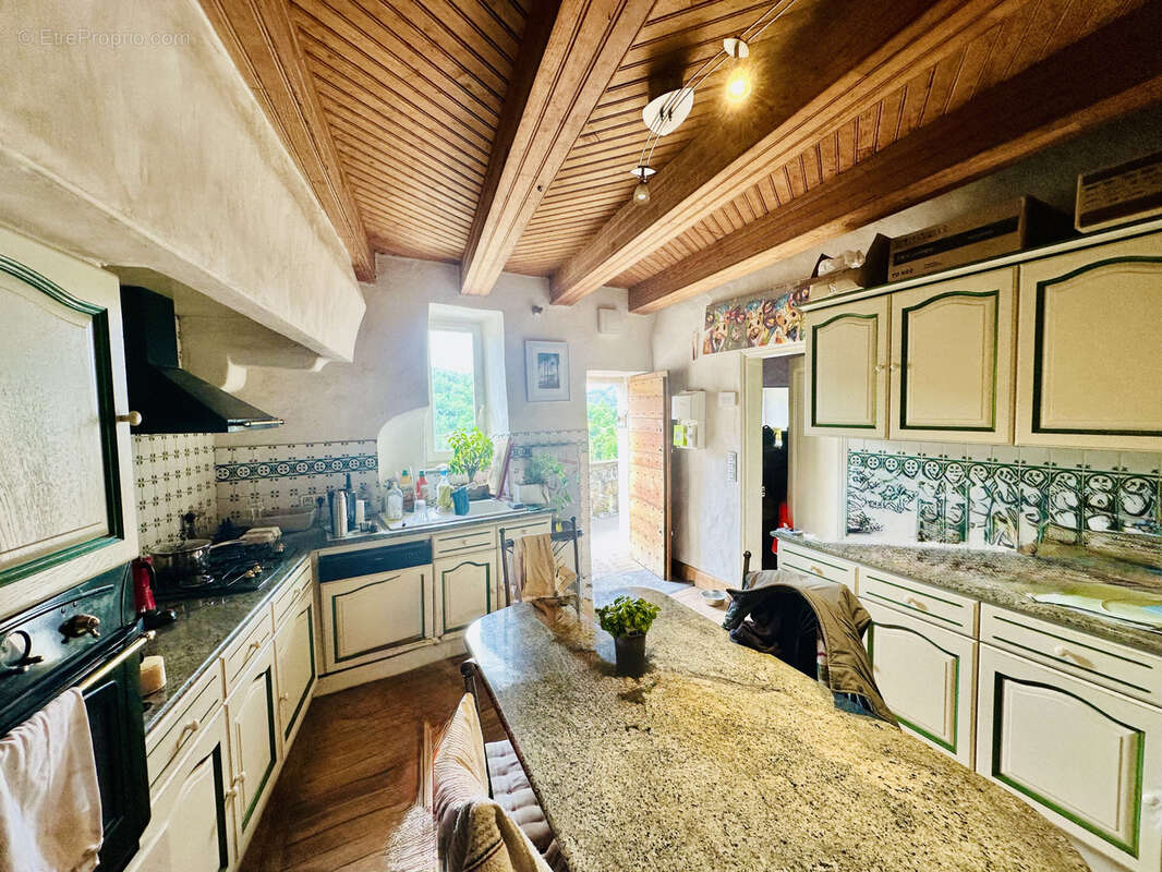 Maison à CABRERETS