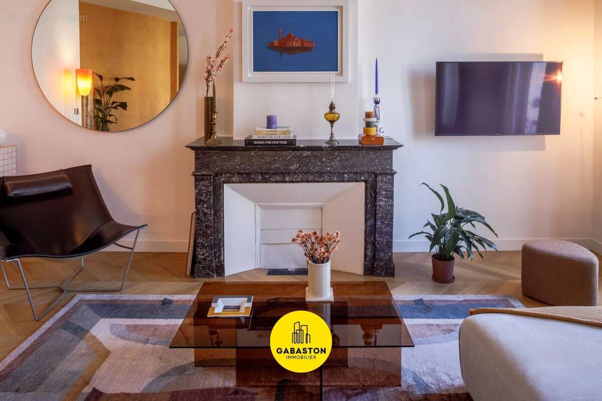 Appartement à MARSEILLE-6E