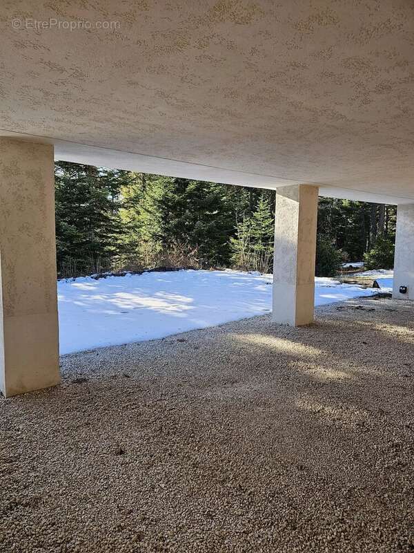 Appartement à CAILLE