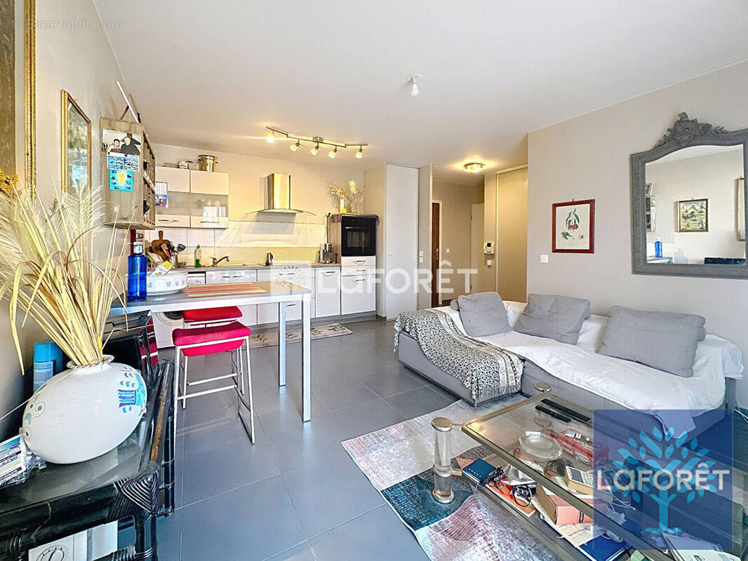 Appartement à VIGNEUX-SUR-SEINE