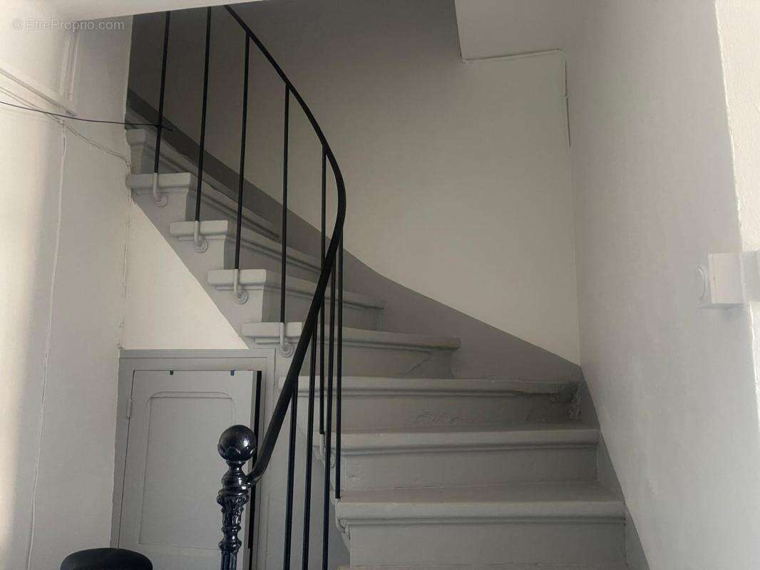 Maison 100 m² à Montpezat  - photo 11
