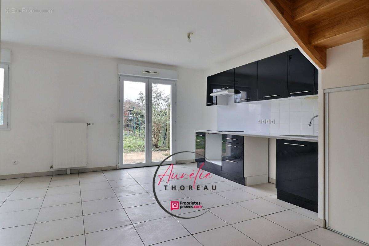 Maison à FLEURY-LES-AUBRAIS