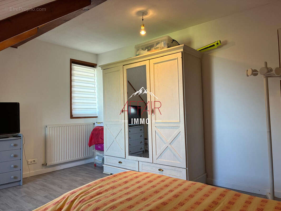 Maison t6 - 74160 archamps - vue degagée - photo 10