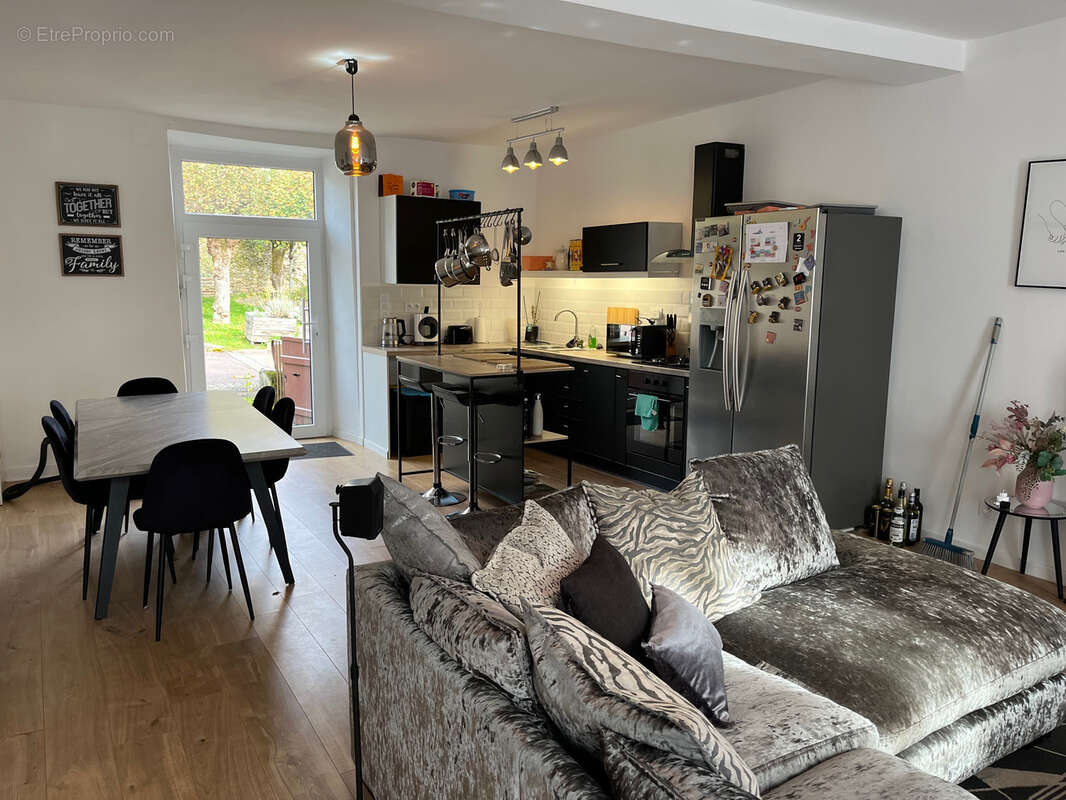 Maison à COUSSAC-BONNEVAL