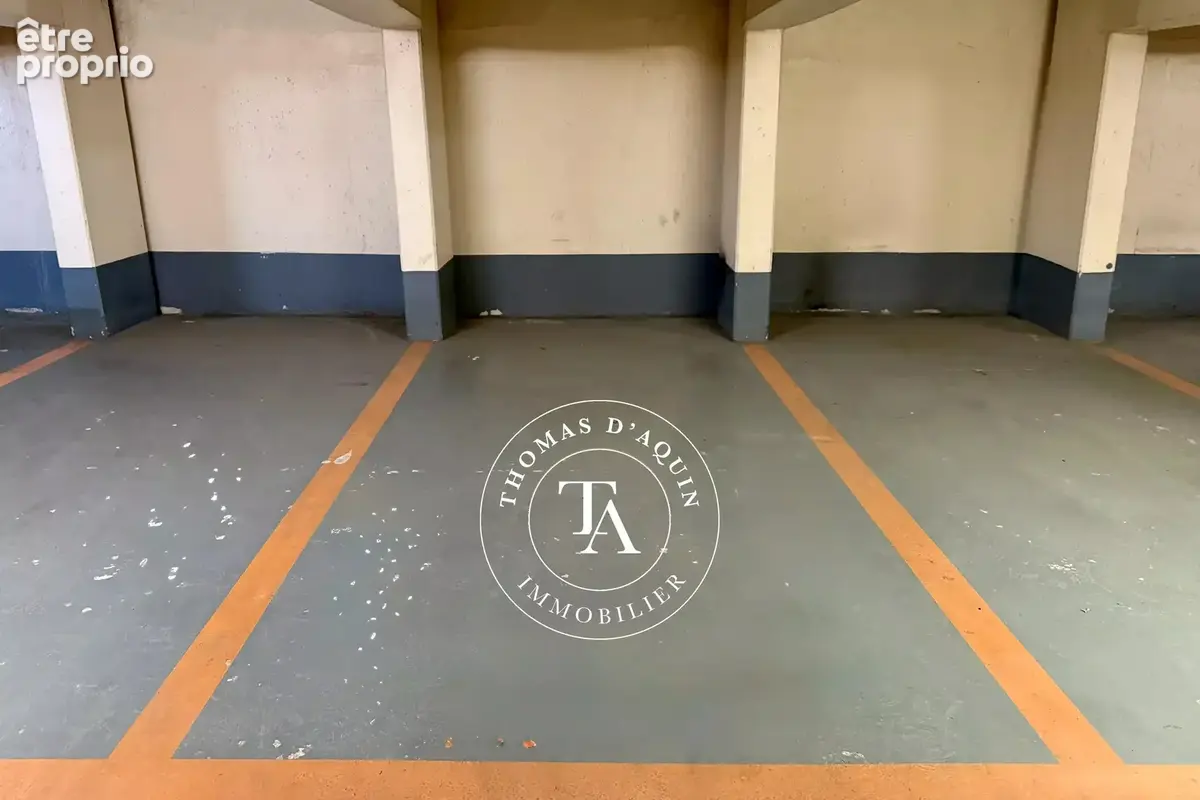 Parking à PARIS-6E
