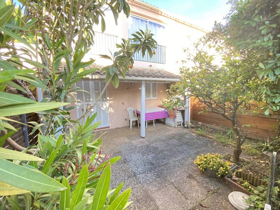Appartement à LA LONDE-LES-MAURES