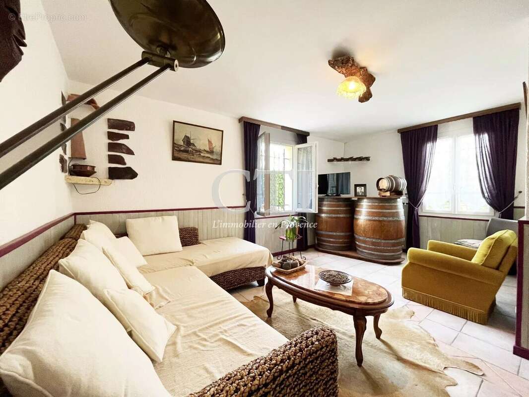 Maison à VAISON-LA-ROMAINE