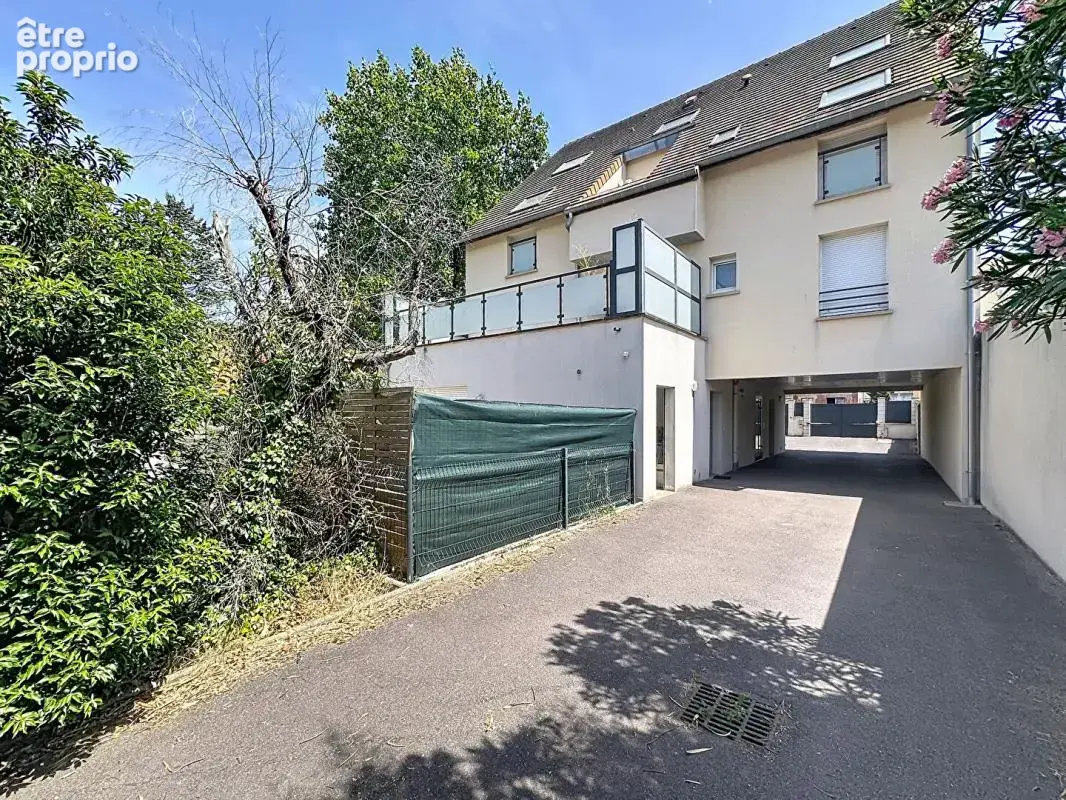 Appartement à CHILLY-MAZARIN