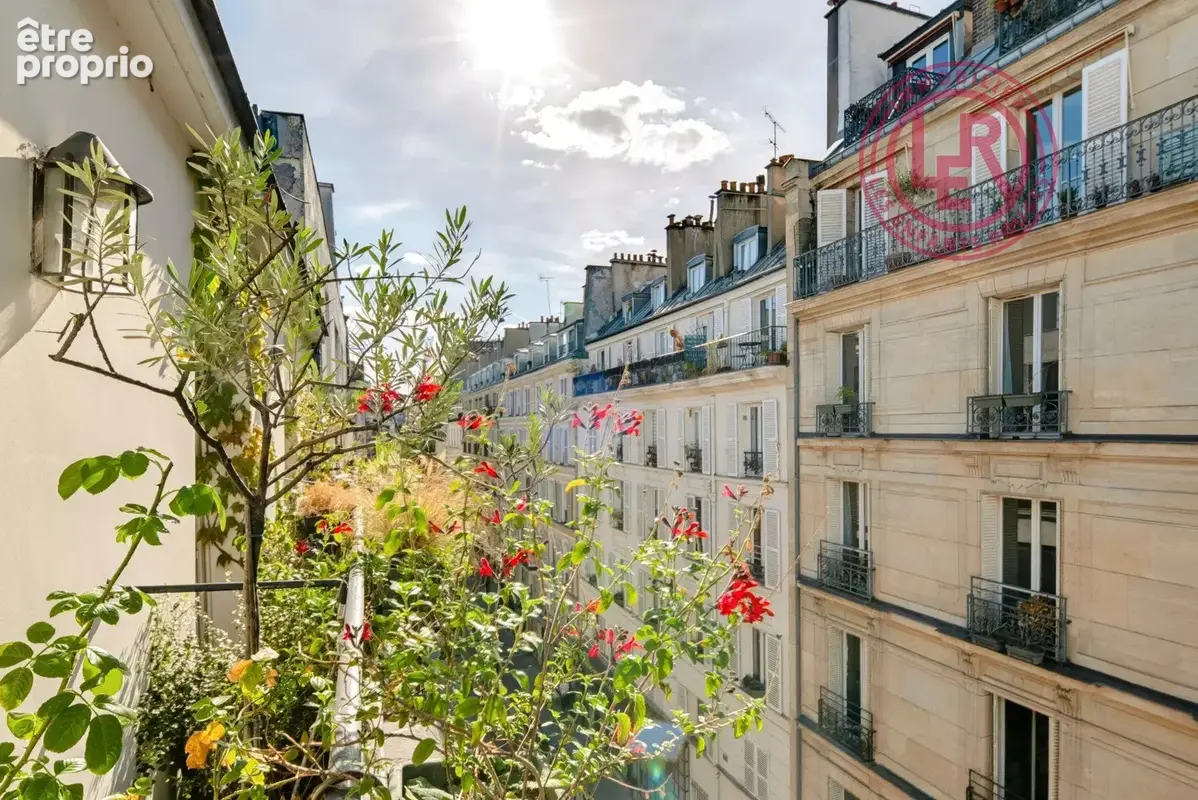 3 Pièces- Balcon -- Canal Saint-Martin - photo 4