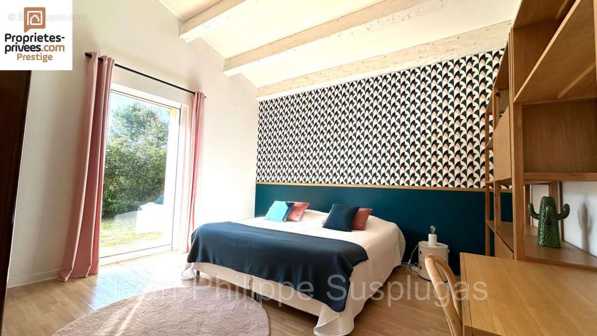 Maison à SAINT-CYR-SUR-MER