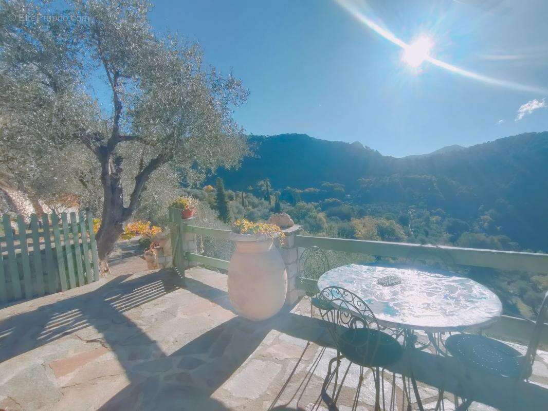 Maison à L&#039;ESCARENE