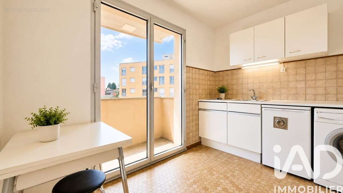 Appartement 35 m² à Charleville-Mezieres  - photo 4