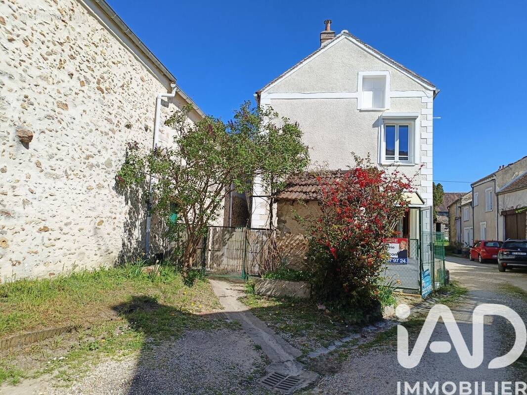 Photo 1 - Maison à HERICY