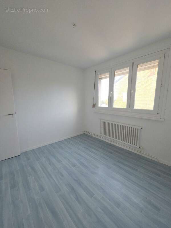 Maison à AULNOYE-AYMERIES