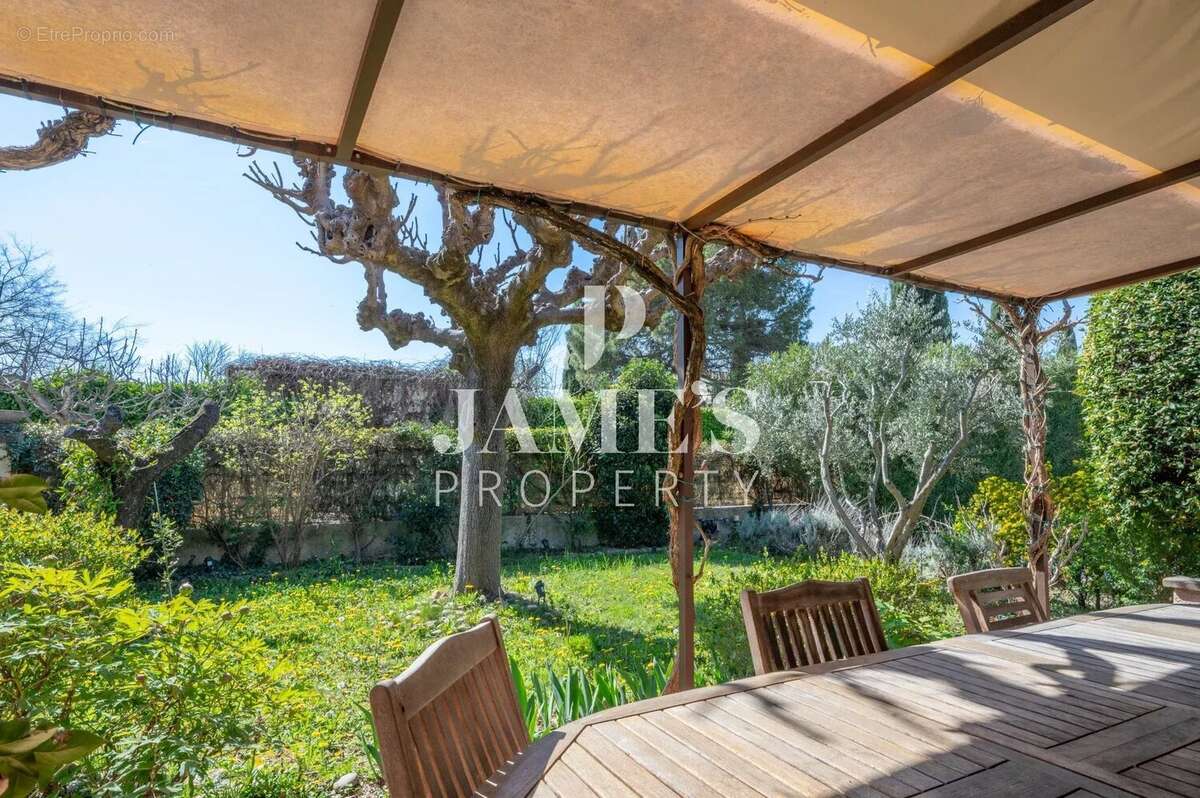 Maison à SAINT-REMY-DE-PROVENCE