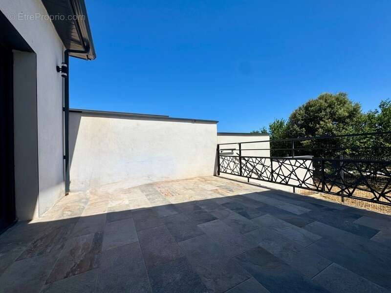 Maison à vendre 5 pièces SAINT CHRISTOL LES ALES (30) - photo 8