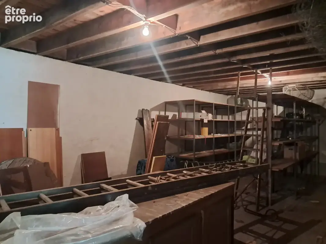 Maison familiale avec piscine, atelier et terrain. - photo 16