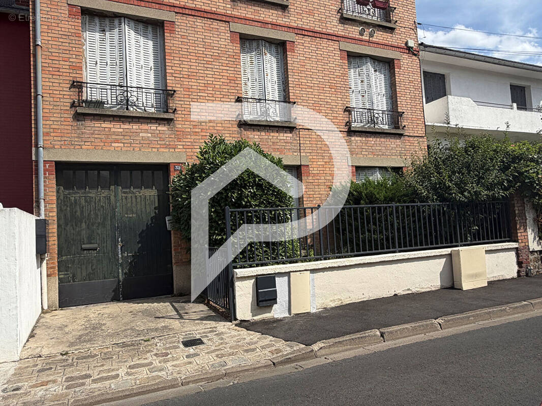 Appartement à COLOMBES