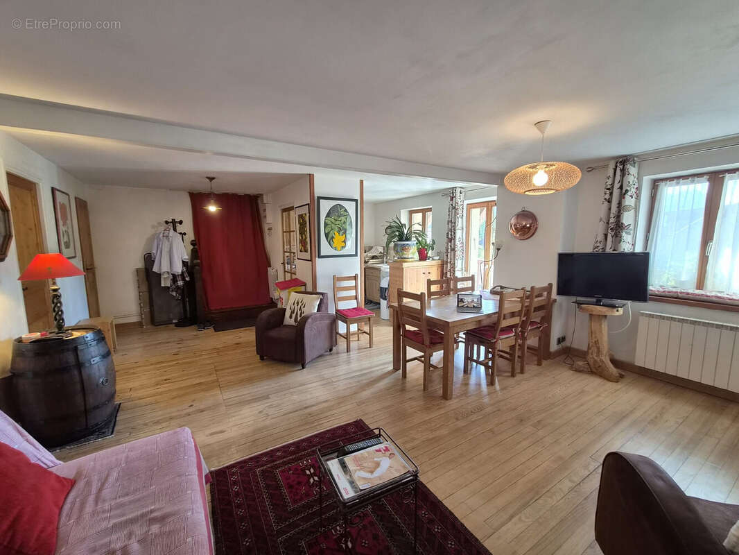 Appartement à SAINT-CHAFFREY