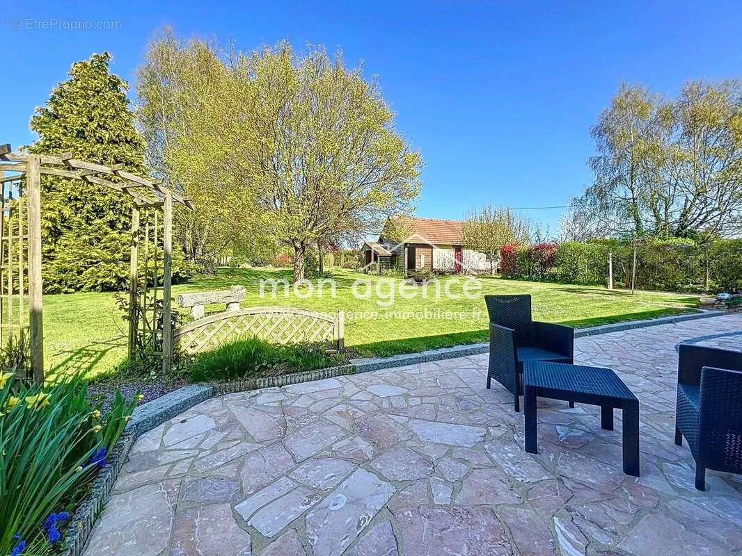 Maison à MESNIL-MAUGER