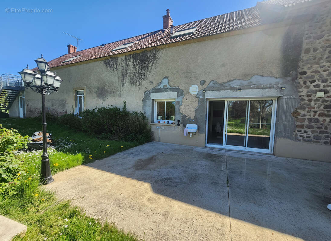 Maison à COUST