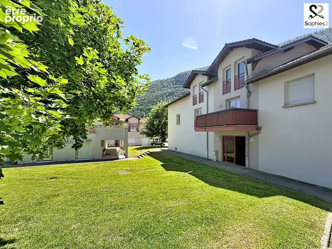 Appartement à SAINT-PAUL-DE-VARCES