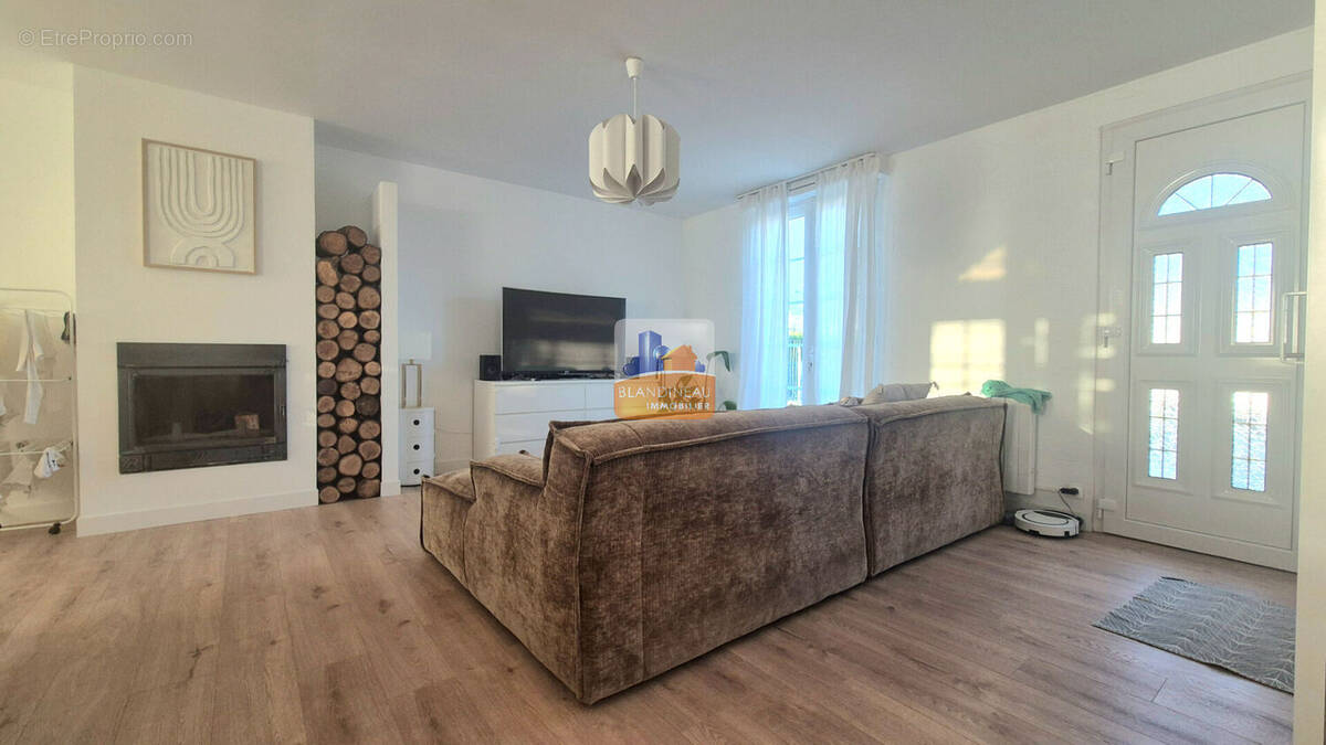 Maison à BOUGUENAIS