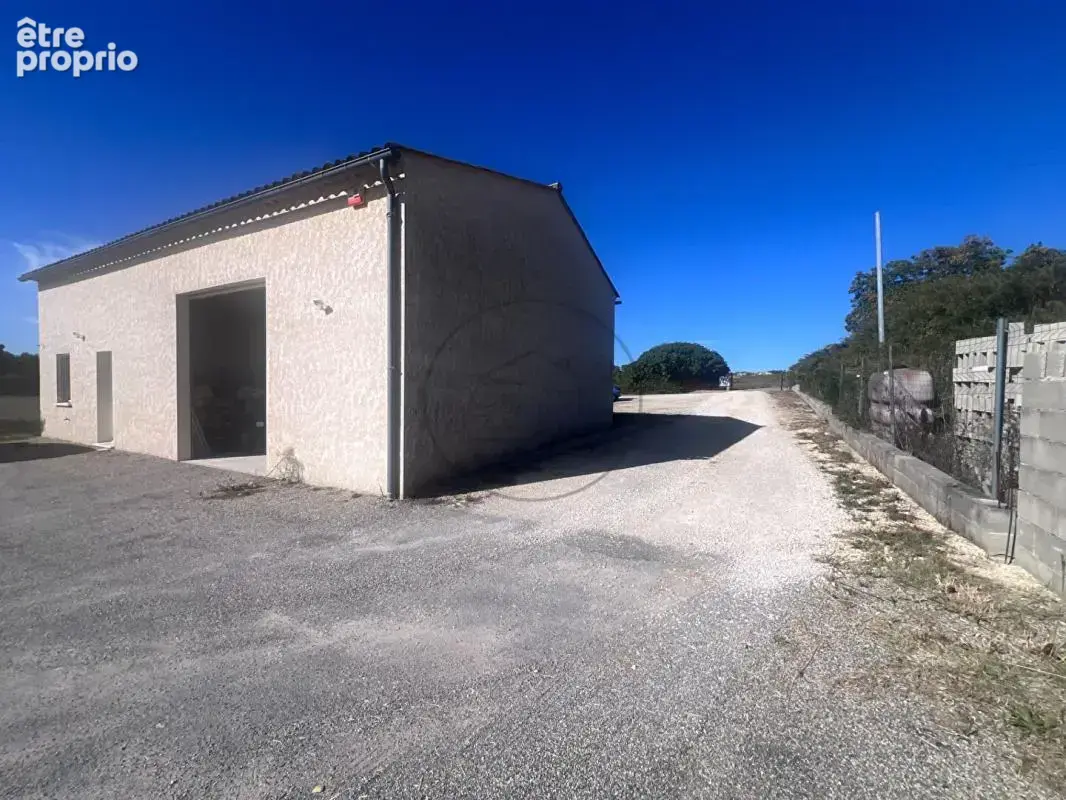 À vendre  local commercial, bureaux & entrepôt  barjac (30430) - photo 3