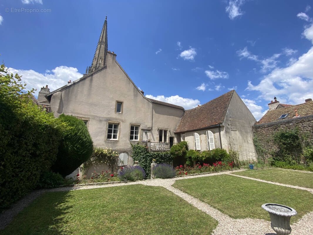 Maison à AUTUN