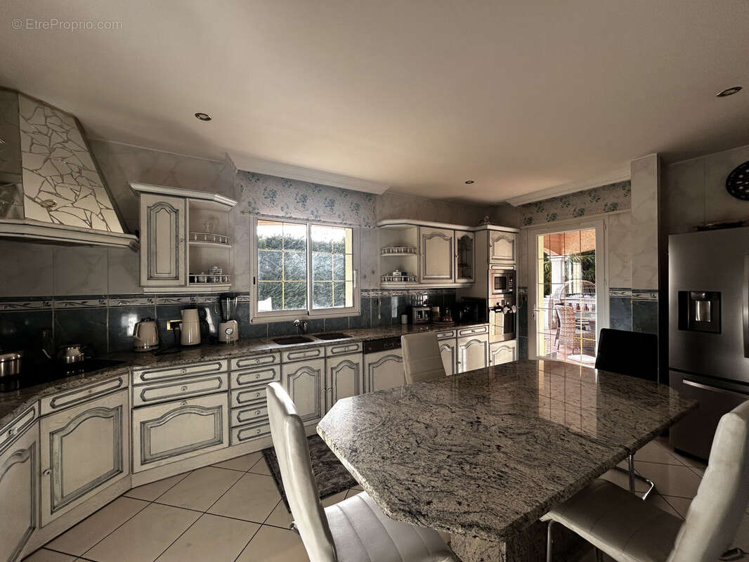 Maison à BOURG-LES-VALENCE