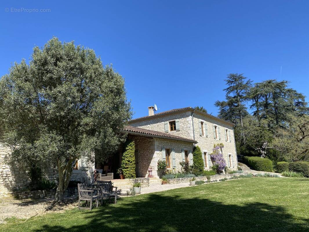 Maison à CASTERA-VERDUZAN